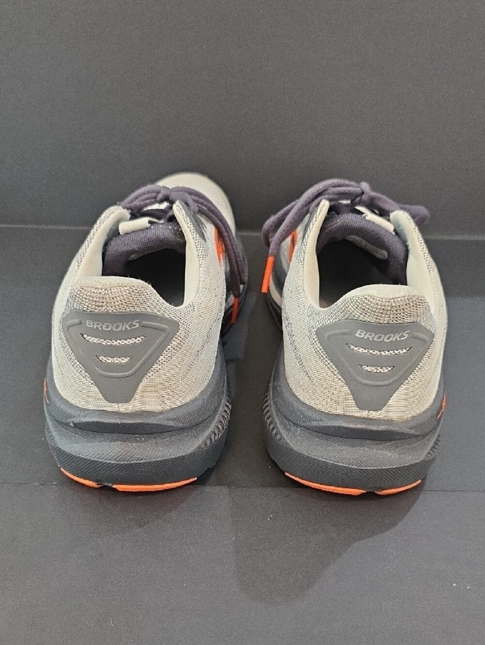 Brooks Men’s Ghost 17 Running Shoes - Cream with Orange and Gray Accents Size 9 - Picture 6 of 10